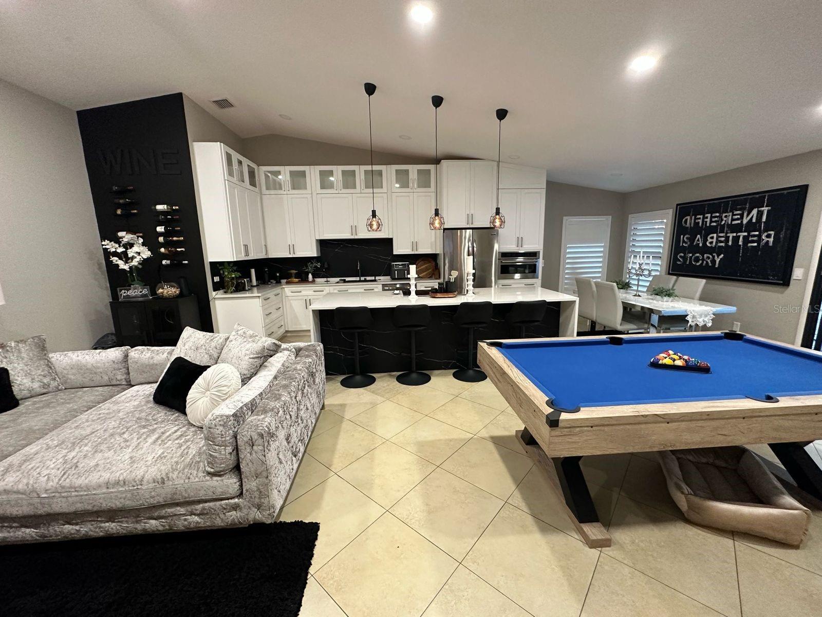 VALENCIA HILLS - Residential Lease