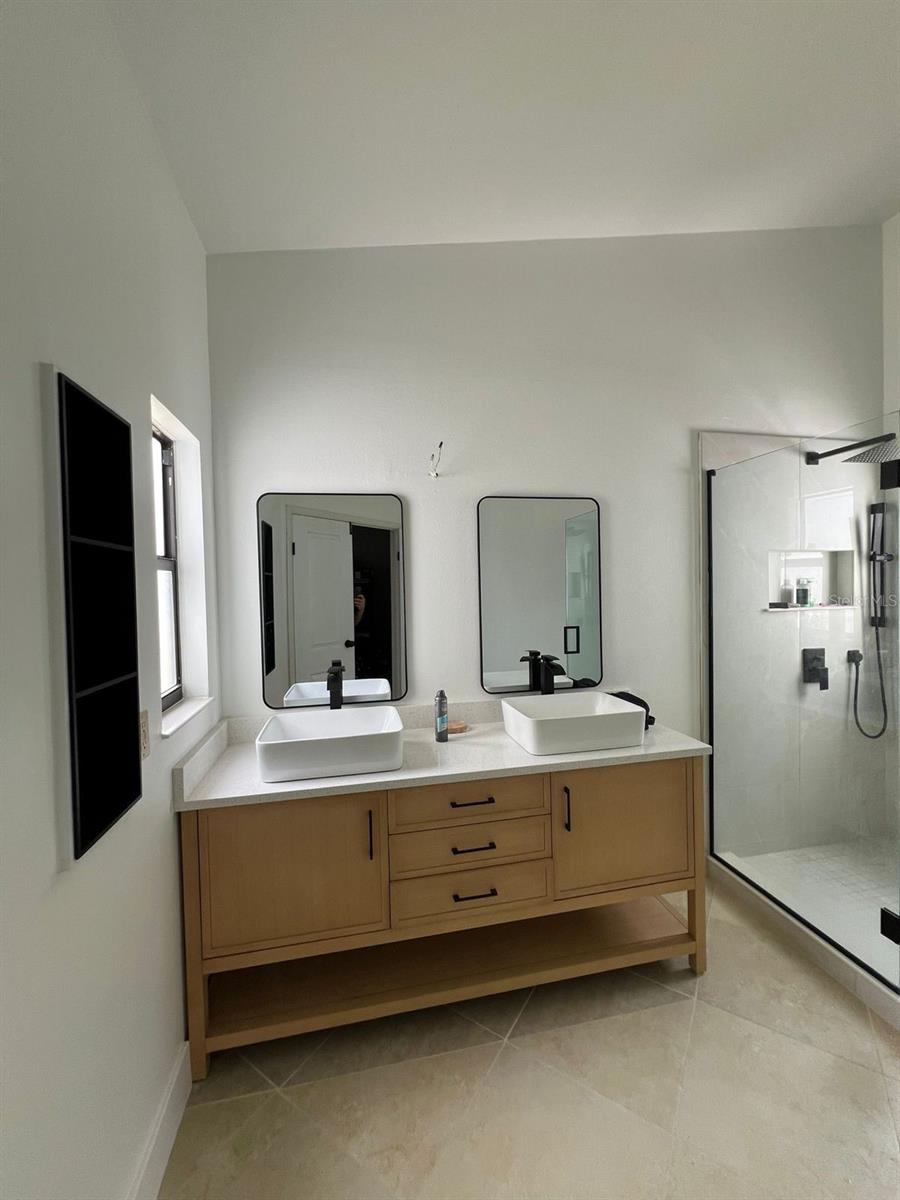 VALENCIA HILLS - Residential Lease