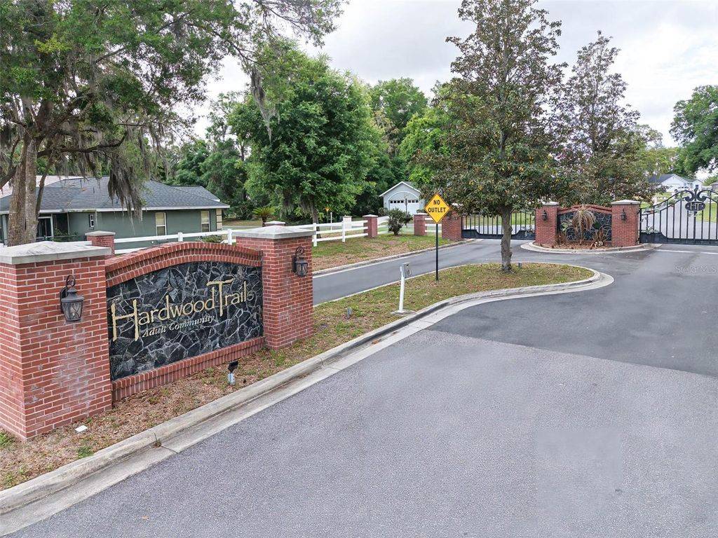 Photo of 9601 SW 53rd Circle, Ocala, FL 34476 (MLS # OM721266)