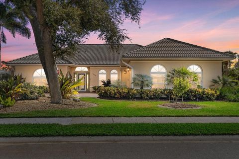 Photo of 1424 Gleneagles Drive, Venice, FL 34292 (MLS # N6141307)