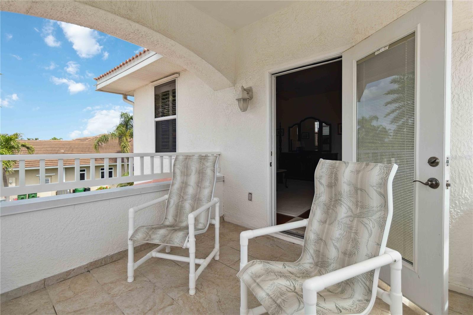 DISCOVERY BAY - Residential