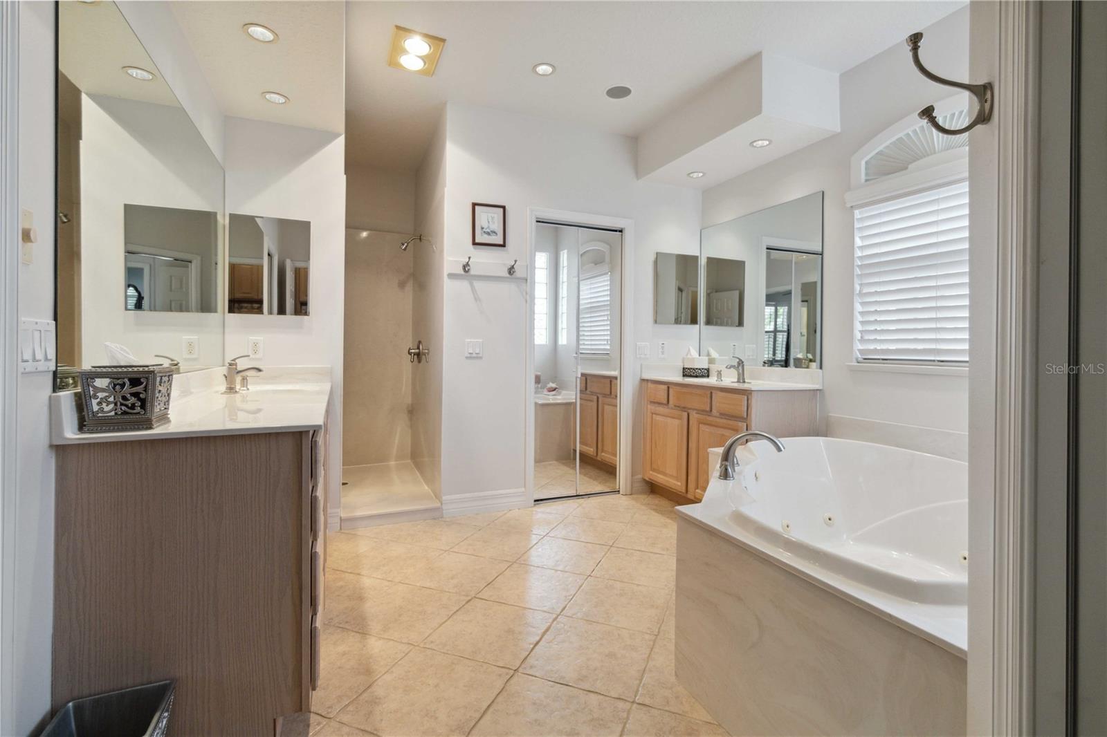 DISCOVERY BAY - Residential