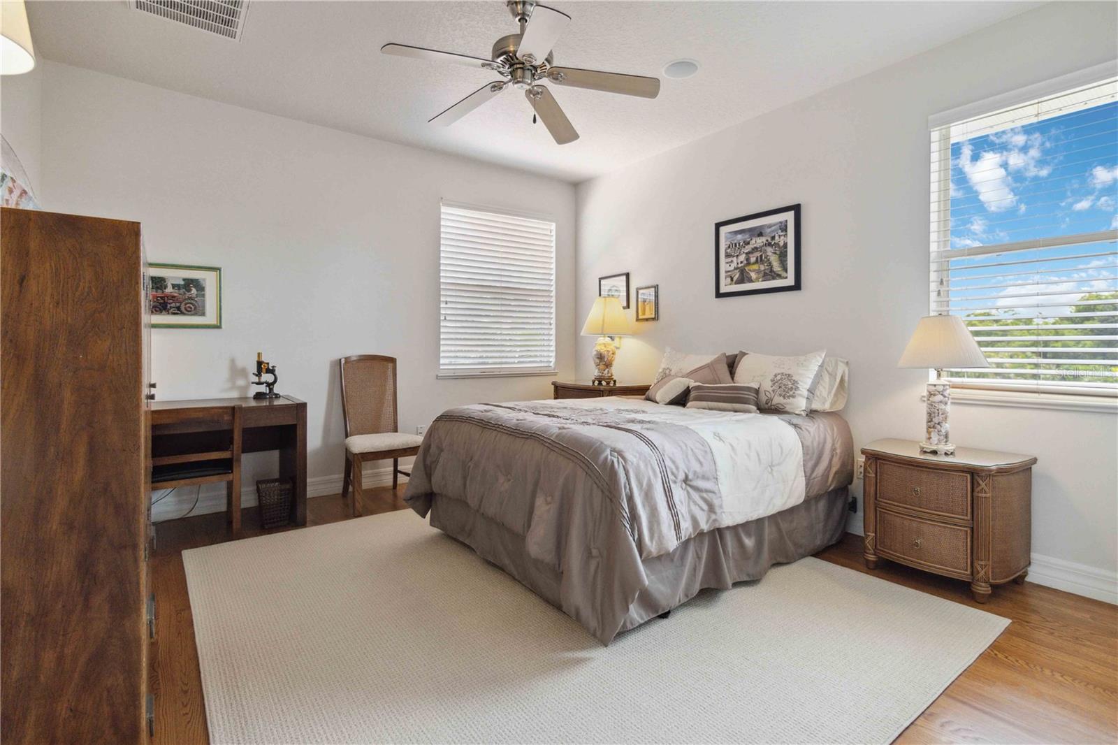 DISCOVERY BAY - Residential