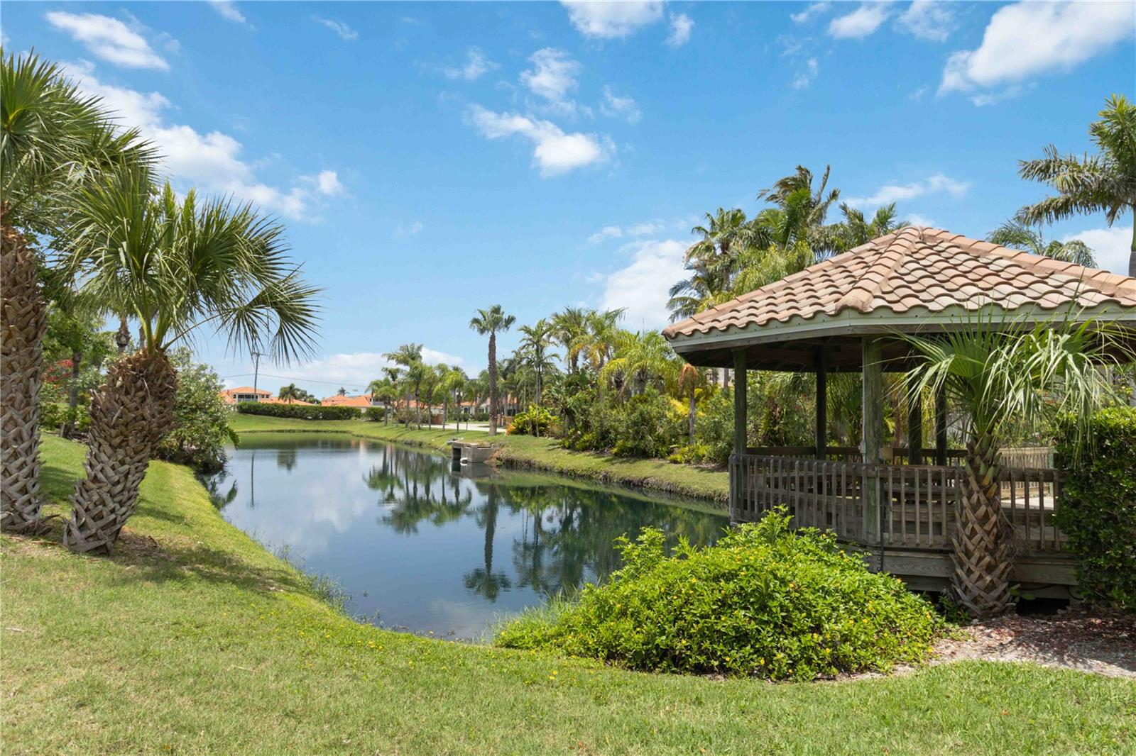 618 MANATEE BAY DRIVE