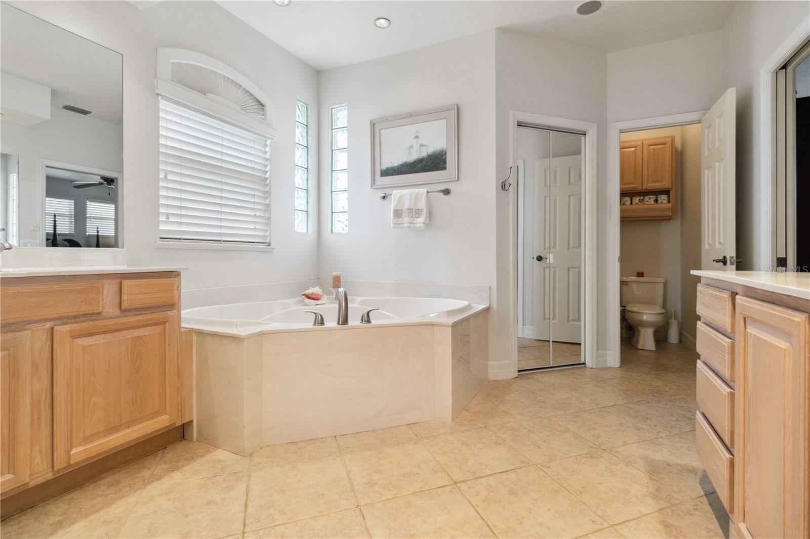 DISCOVERY BAY - Residential