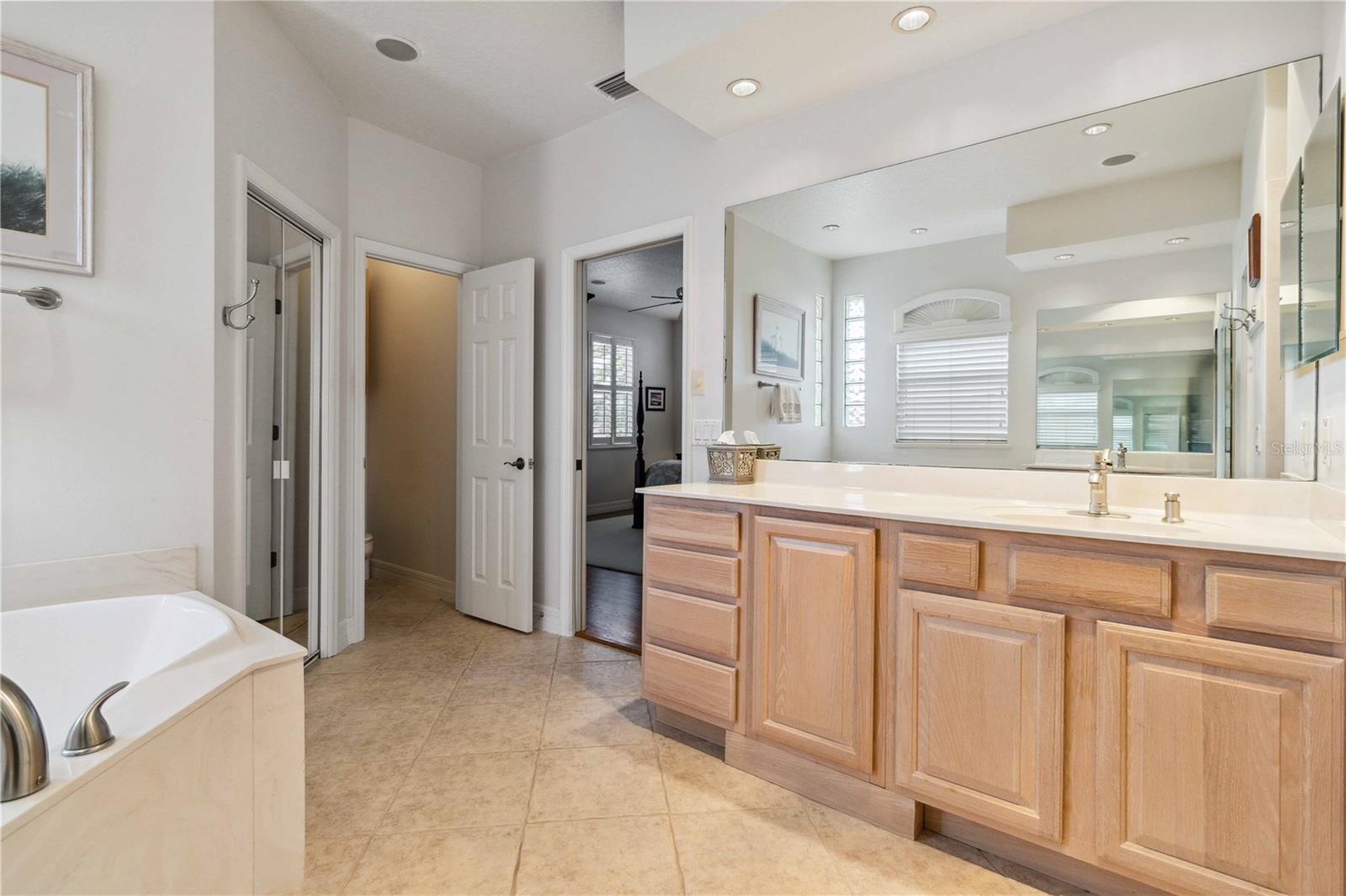 DISCOVERY BAY - Residential