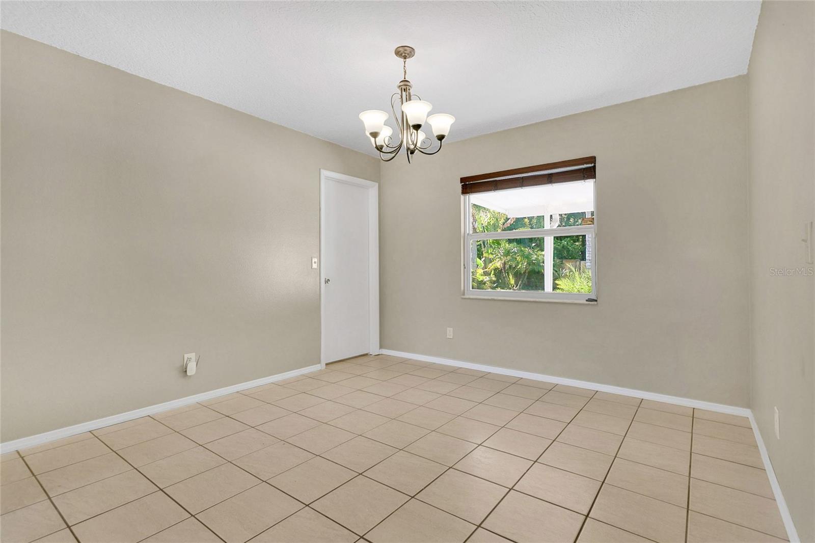 RIVER OAKS - Residential