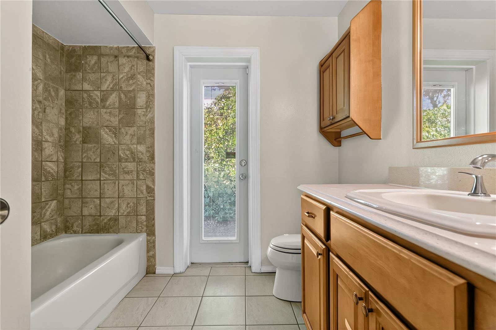 RIVER OAKS - Residential