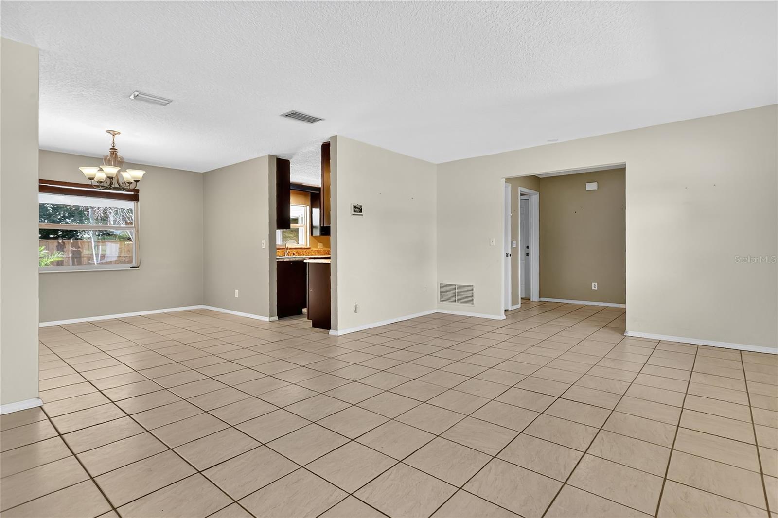 RIVER OAKS - Residential