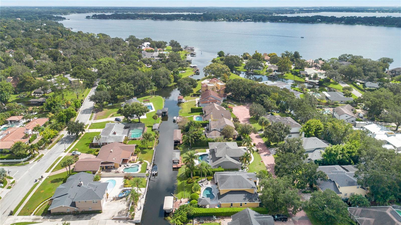 RIVER OAKS - Residential