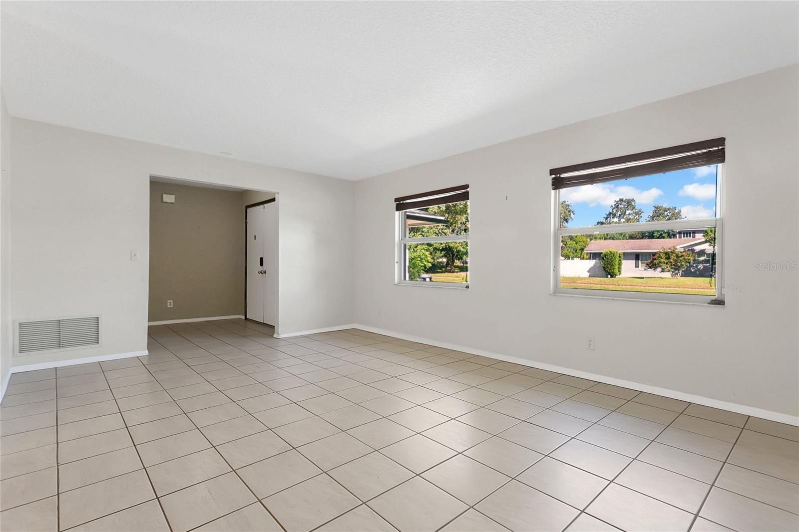 RIVER OAKS - Residential