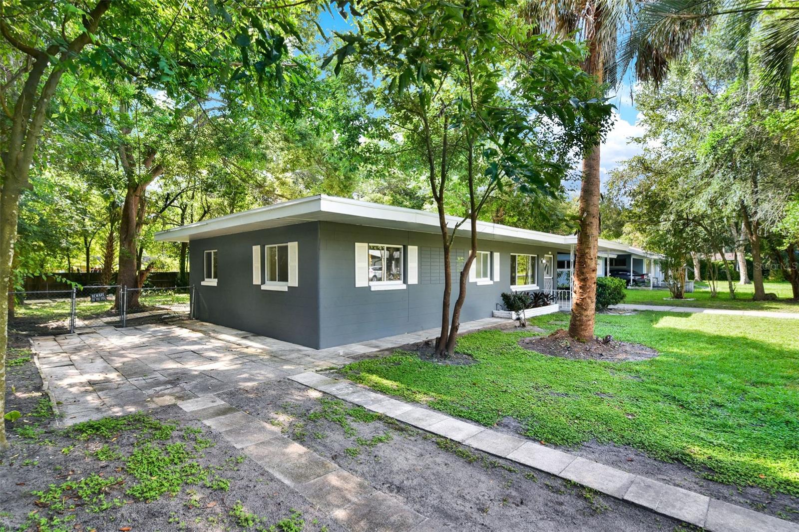 2621 SE 7TH COURT