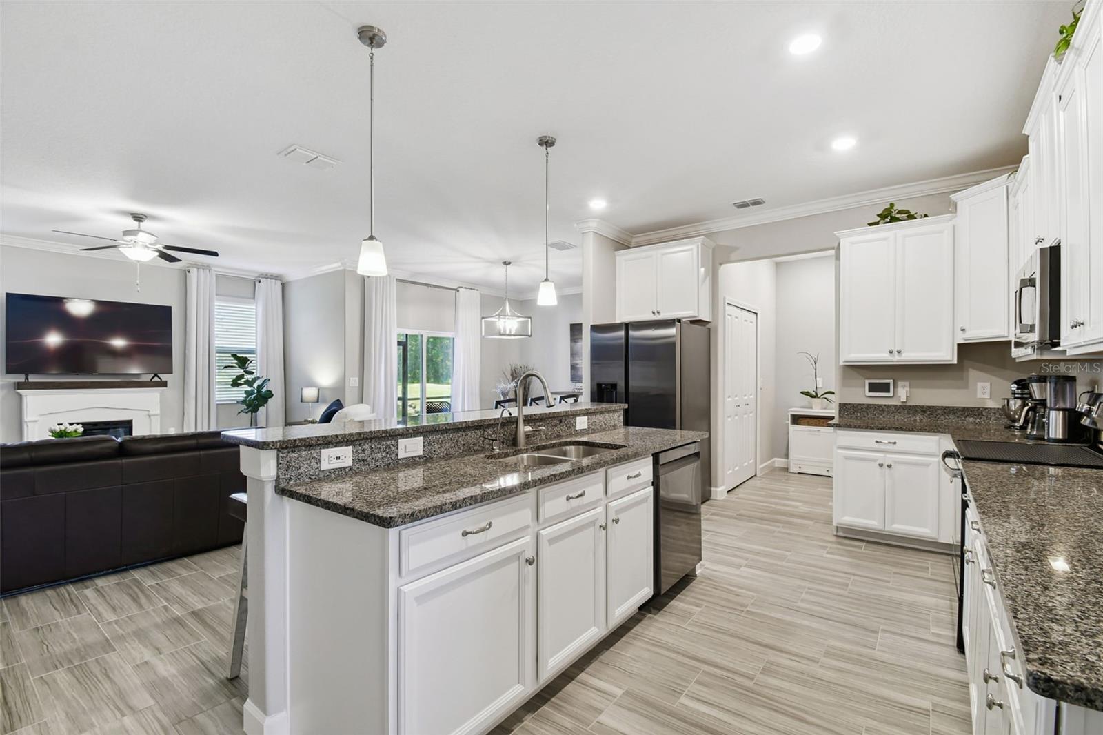 TOWNES AT CYPRESS RANCH - Residential