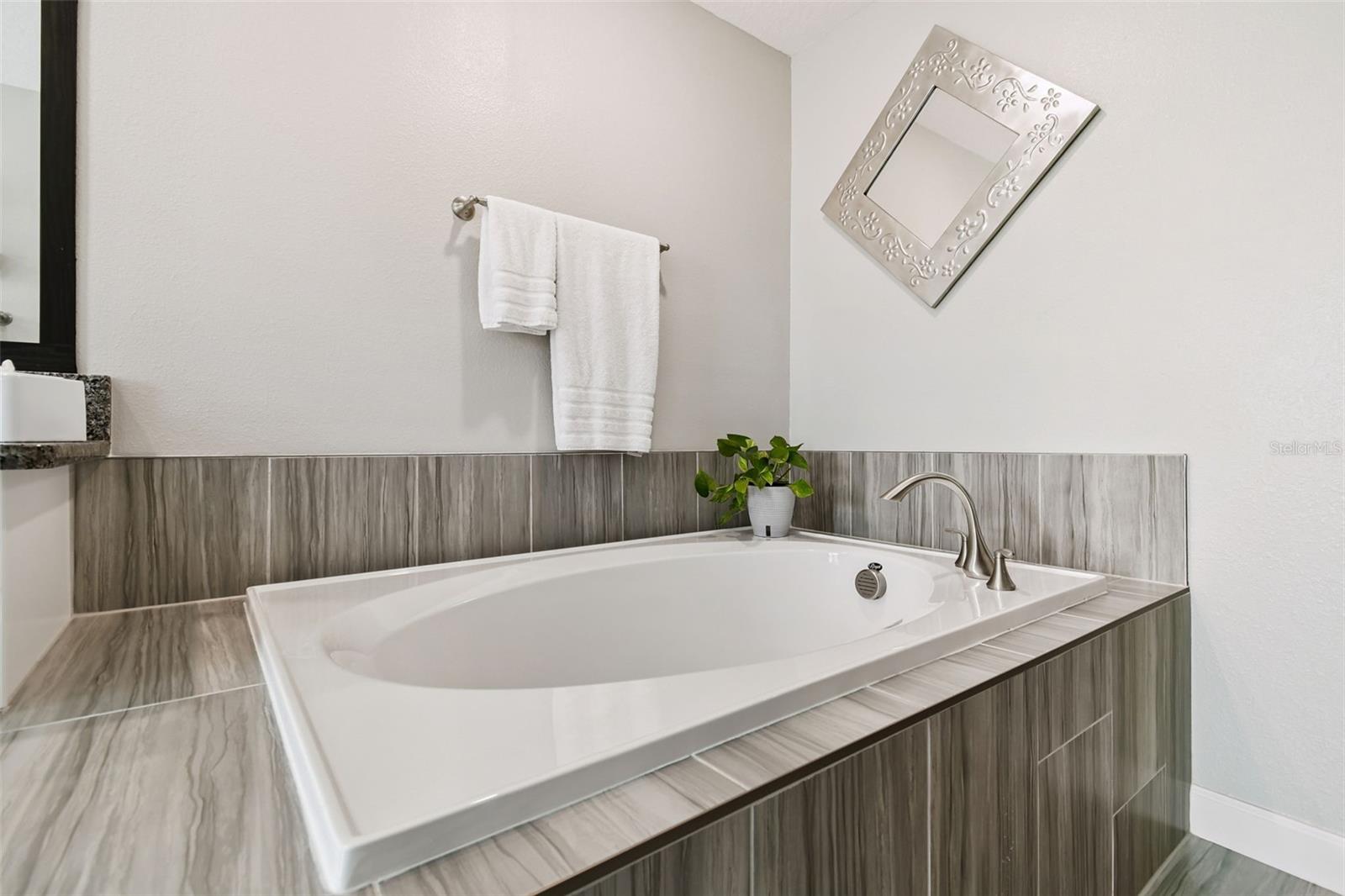 TOWNES AT CYPRESS RANCH - Residential