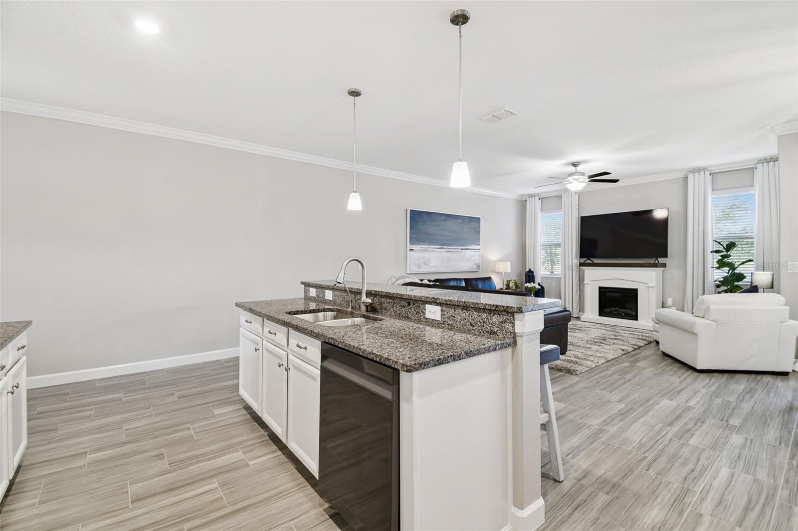 TOWNES AT CYPRESS RANCH - Residential