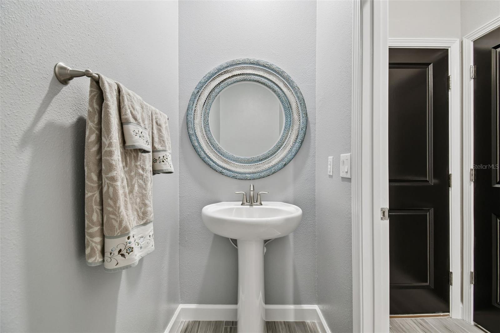 TOWNES AT CYPRESS RANCH - Residential