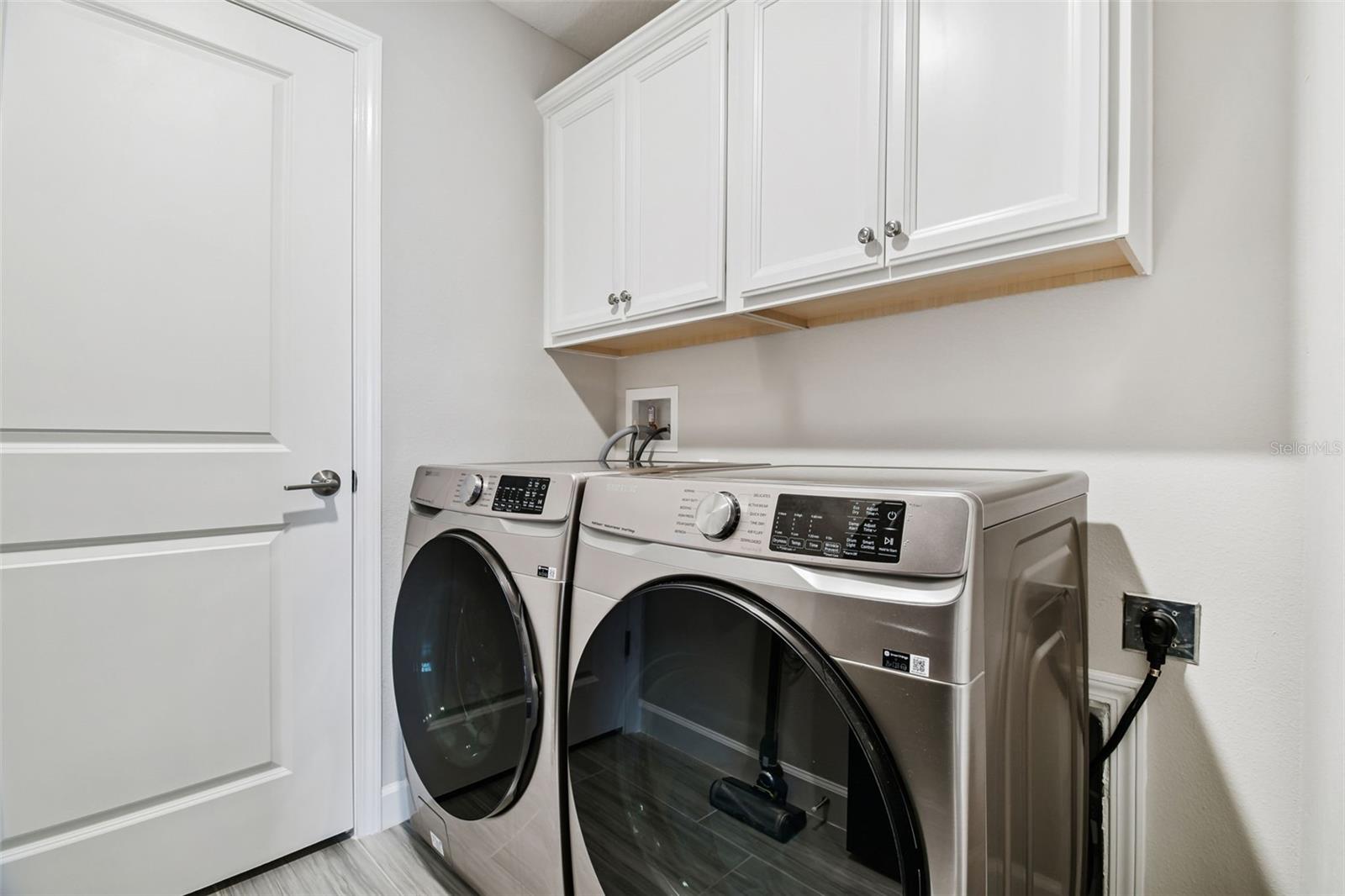 TOWNES AT CYPRESS RANCH - Residential