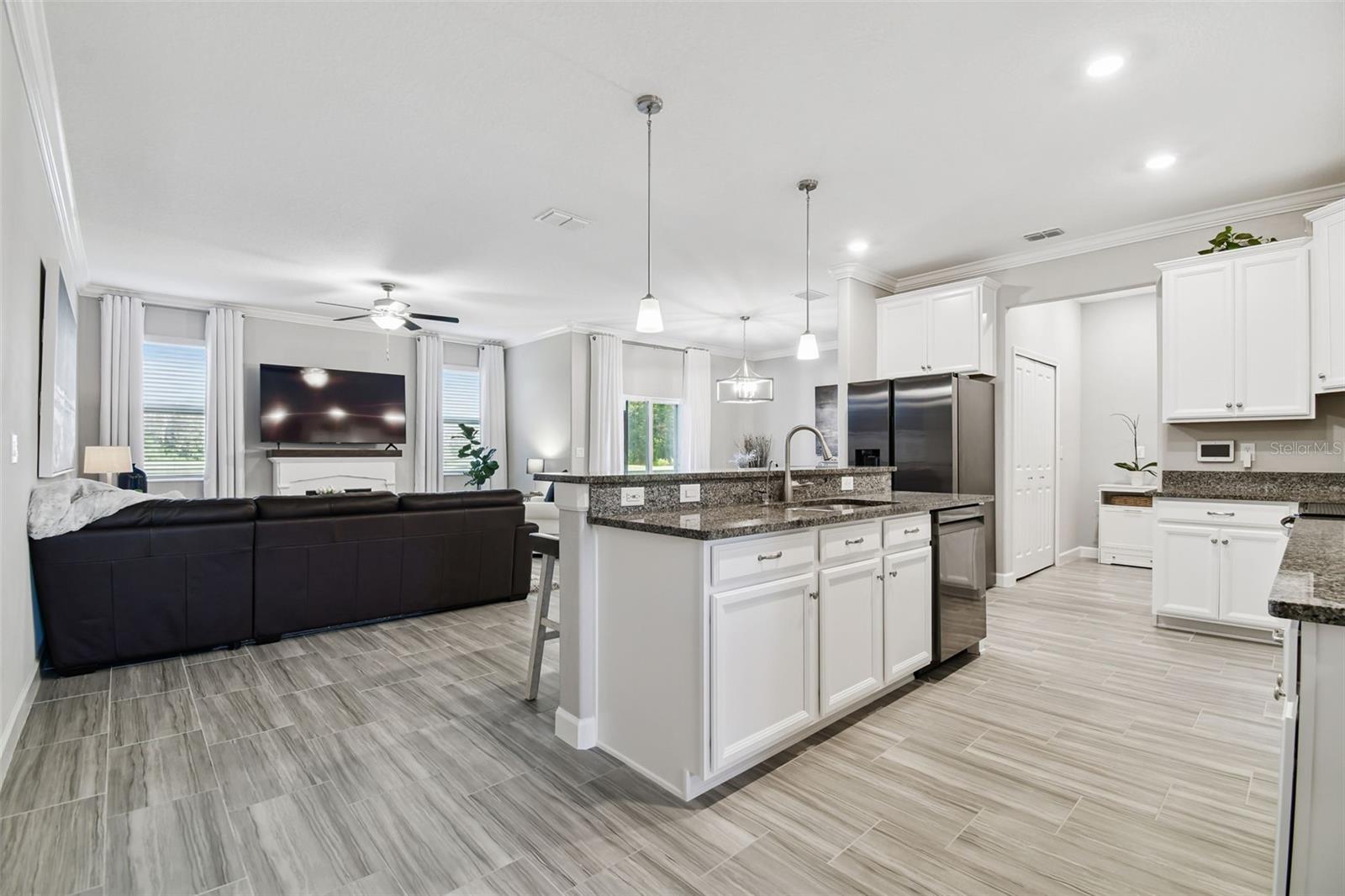 TOWNES AT CYPRESS RANCH - Residential