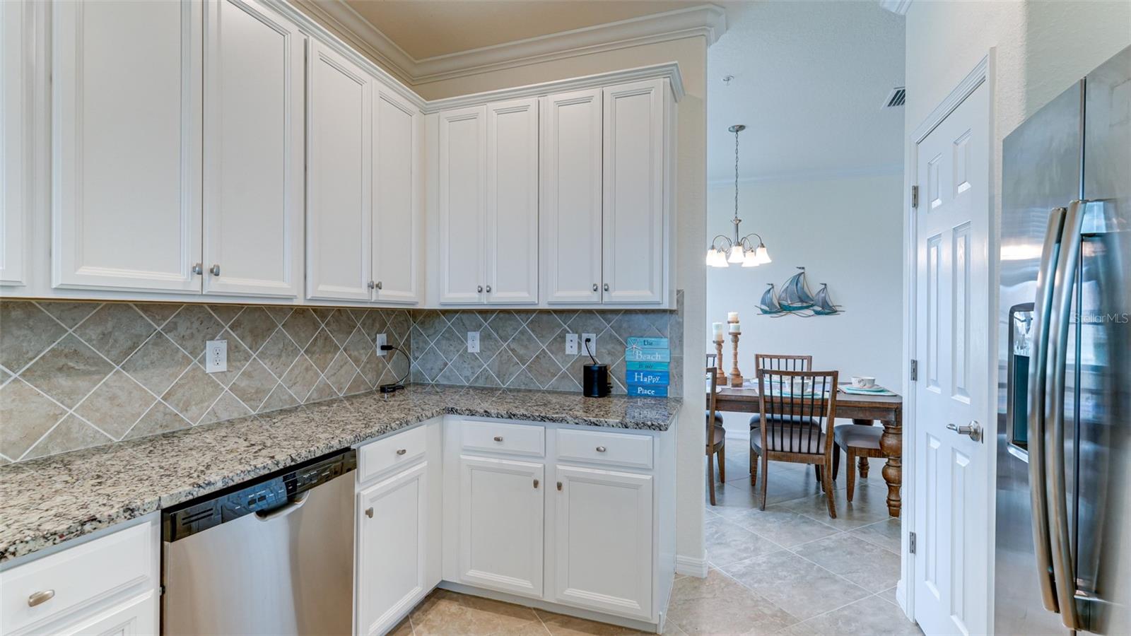 LAKEWOOD NATIONAL - Residential Lease