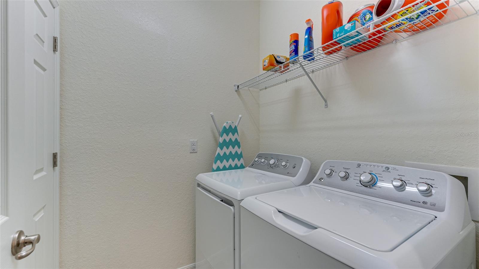 LAKEWOOD NATIONAL - Residential Lease