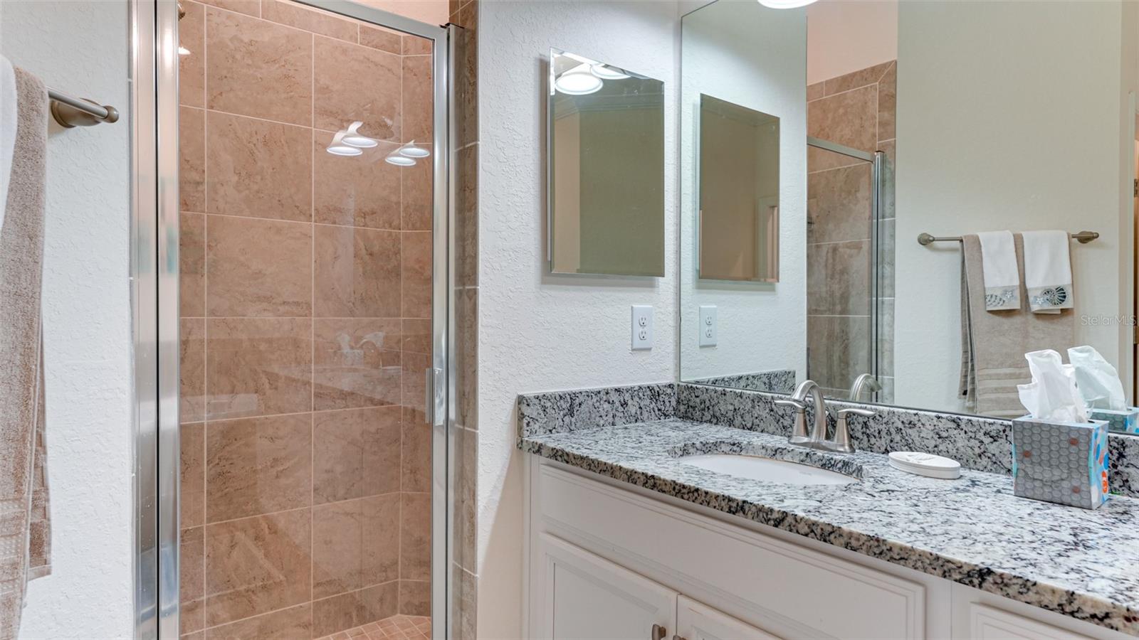 LAKEWOOD NATIONAL - Residential Lease