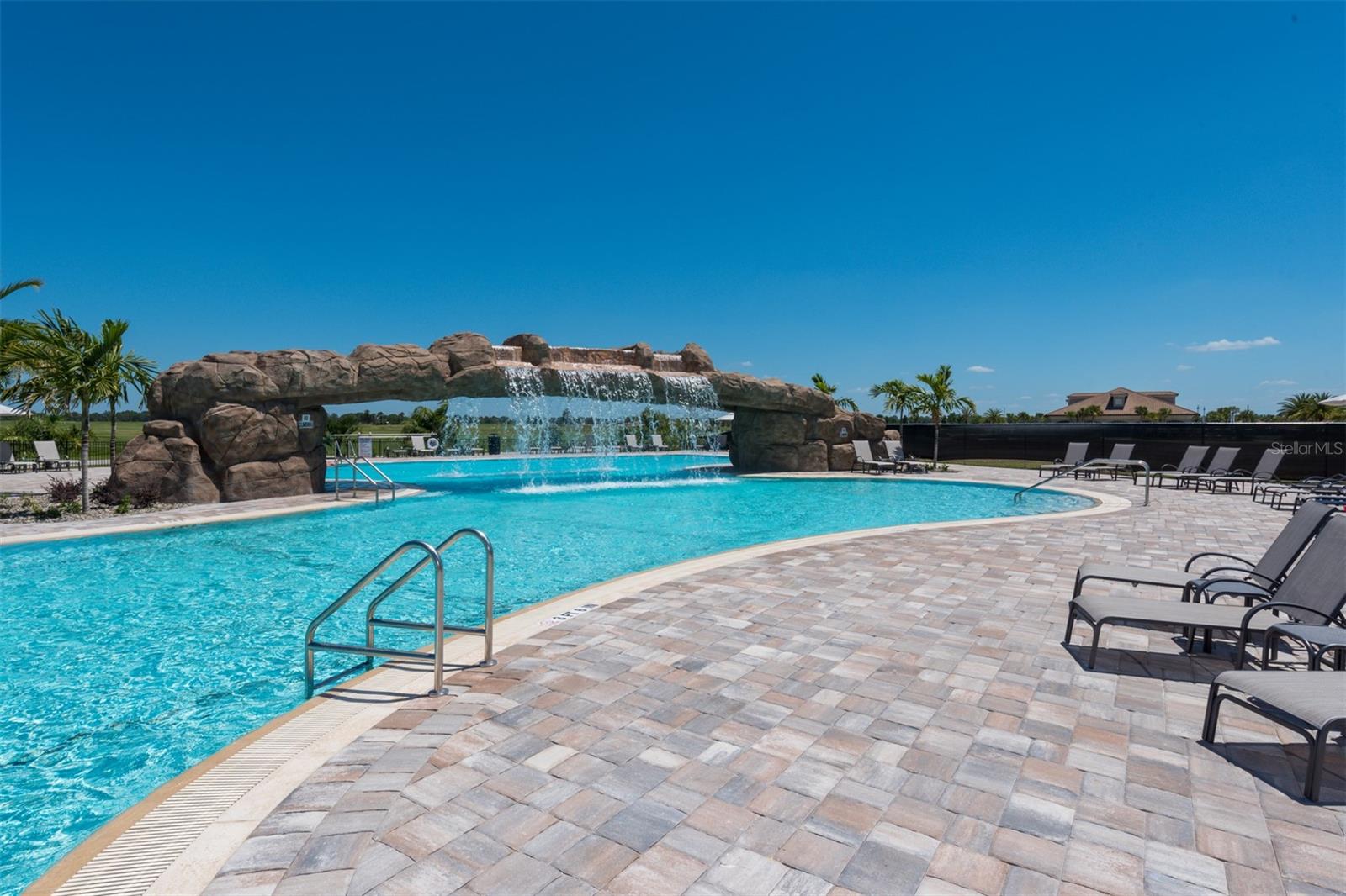 LAKEWOOD NATIONAL - Residential Lease