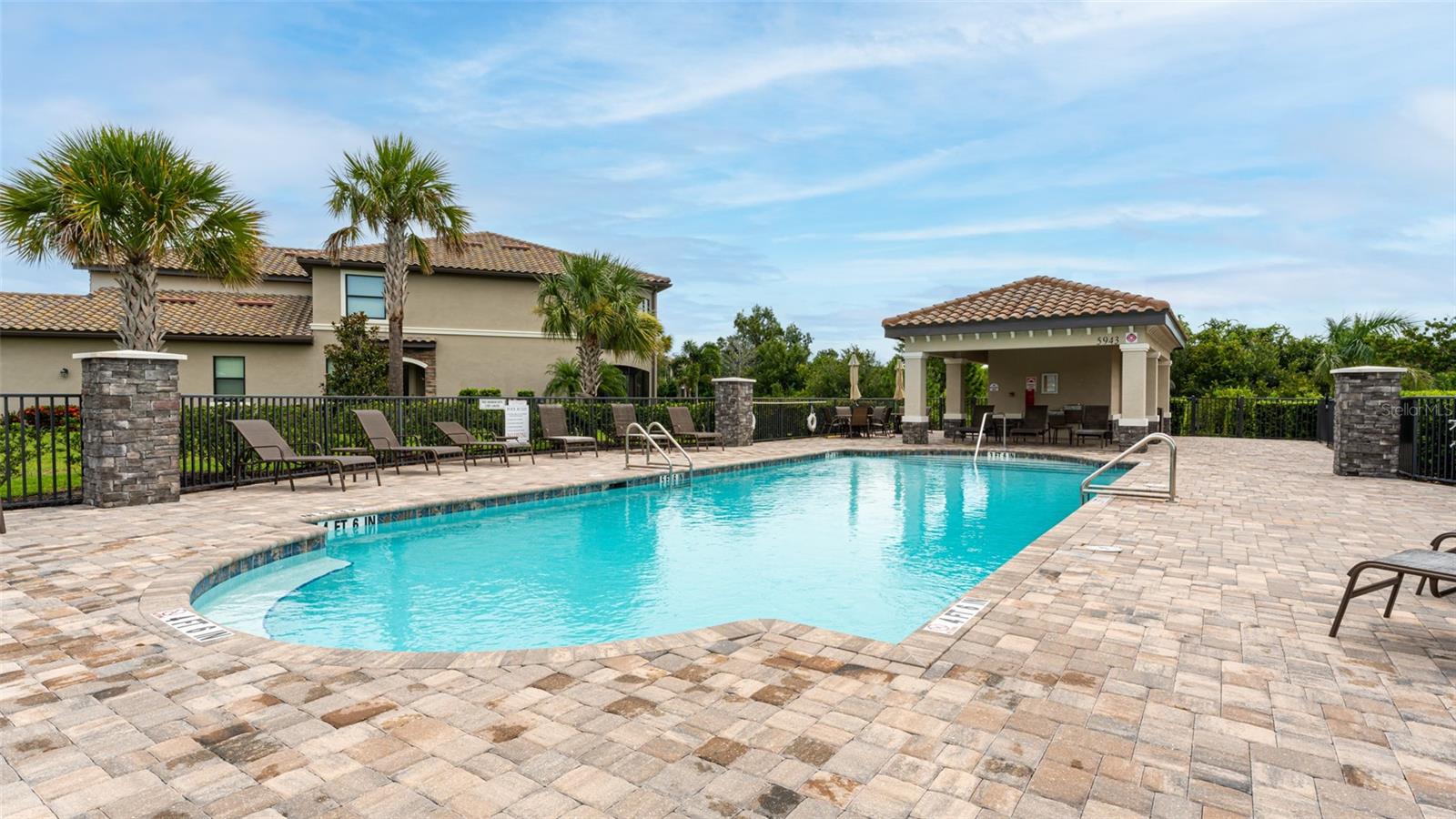 LAKEWOOD NATIONAL - Residential Lease