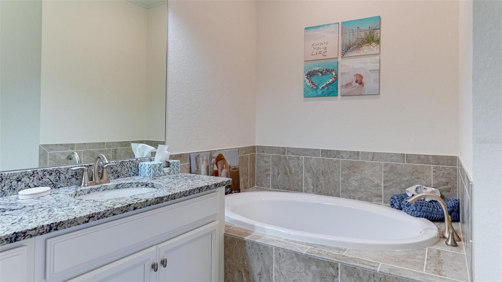 LAKEWOOD NATIONAL - Residential Lease