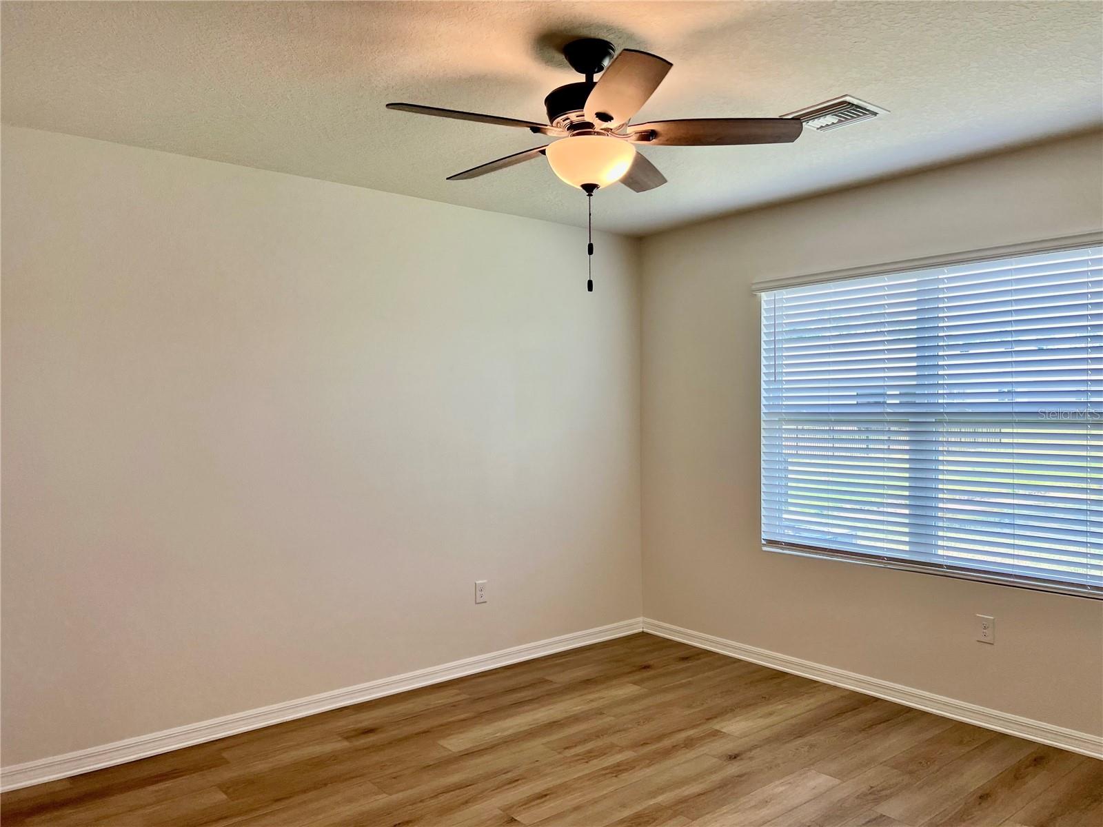 SOUTHERN OAKS PH I & II - Residential Lease