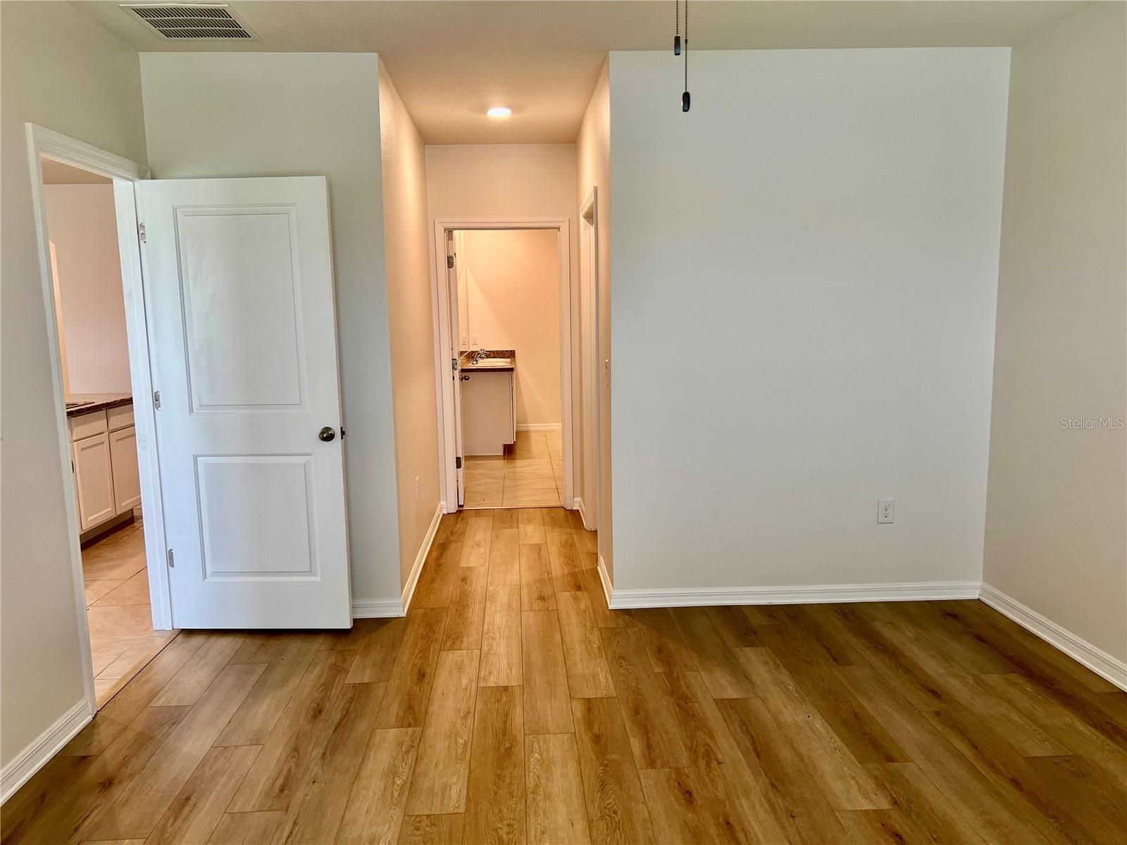 SOUTHERN OAKS PH I & II - Residential Lease