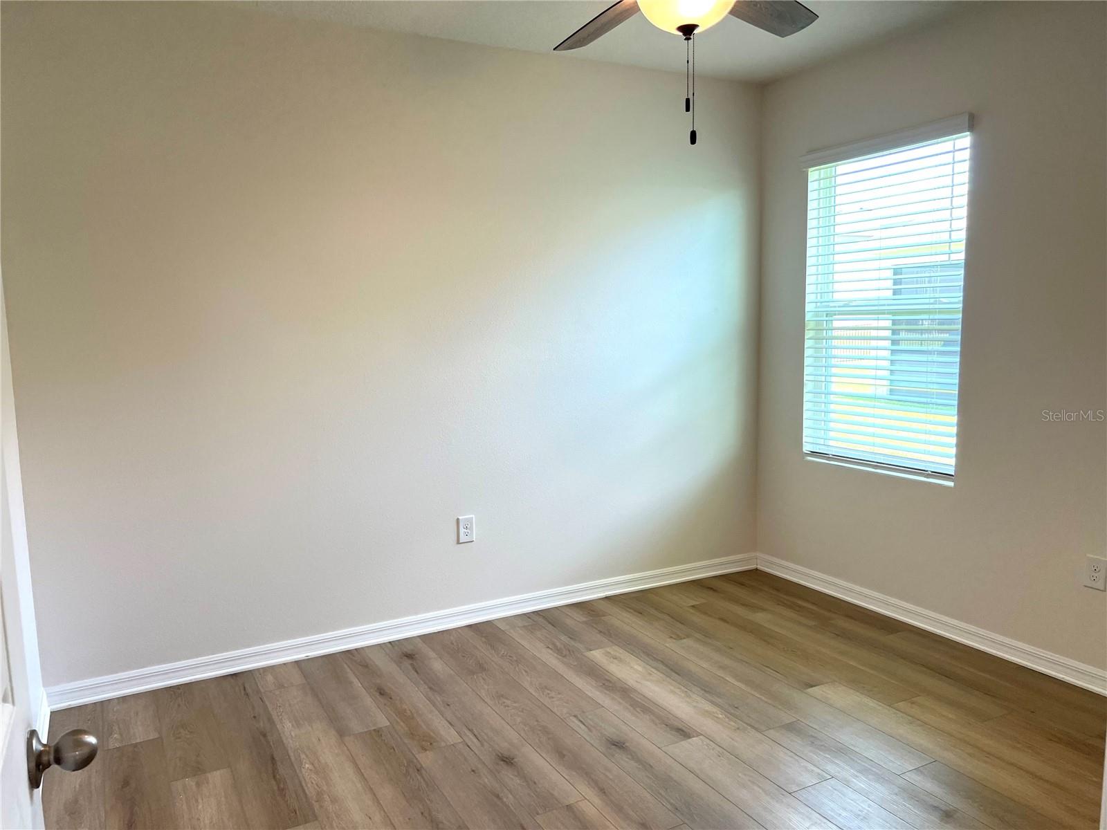 SOUTHERN OAKS PH I & II - Residential Lease