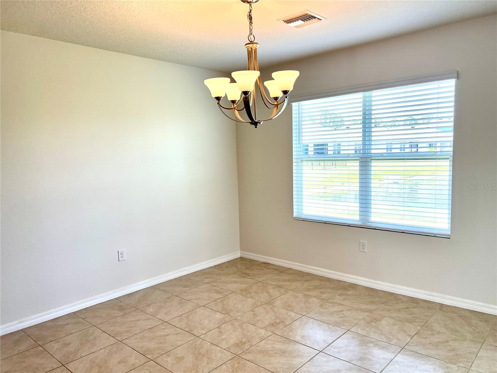 SOUTHERN OAKS PH I & II - Residential Lease