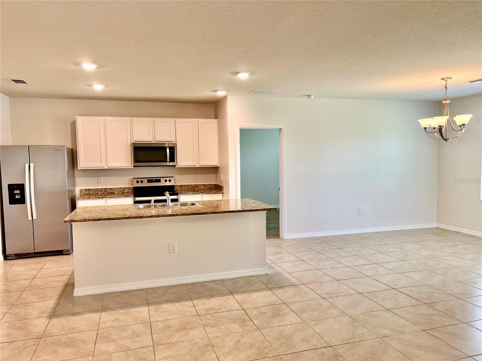 SOUTHERN OAKS PH I & II - Residential Lease