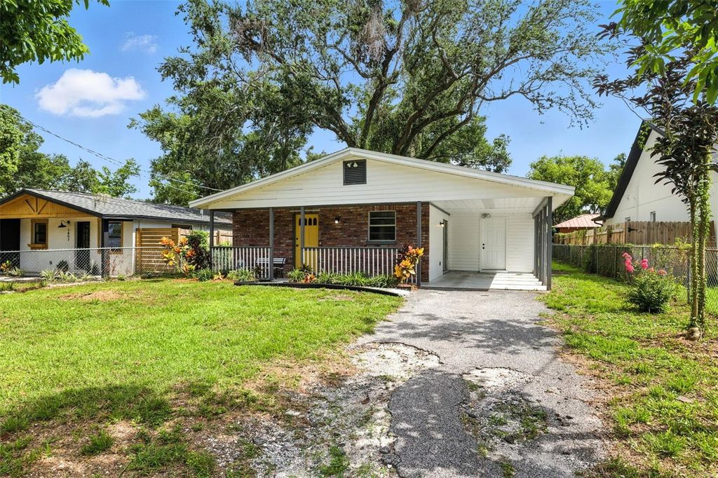 Photo of 1805 E Knollwood Street, Tampa, FL 33610 (MLS # TB8411671)