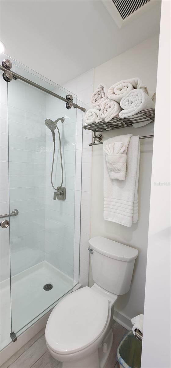 WANDER RESIDENCES OF TIERRA VERDE - Residential Lease