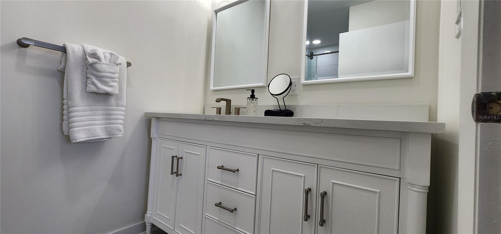 WANDER RESIDENCES OF TIERRA VERDE - Residential Lease