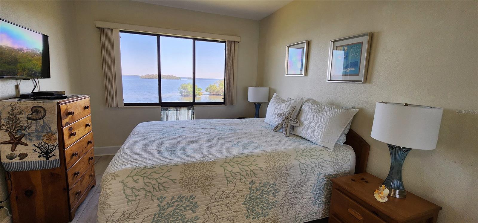 WANDER RESIDENCES OF TIERRA VERDE - Residential Lease