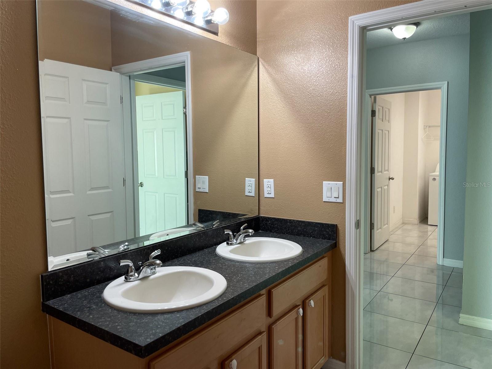 ASHEBROOK - Residential Lease