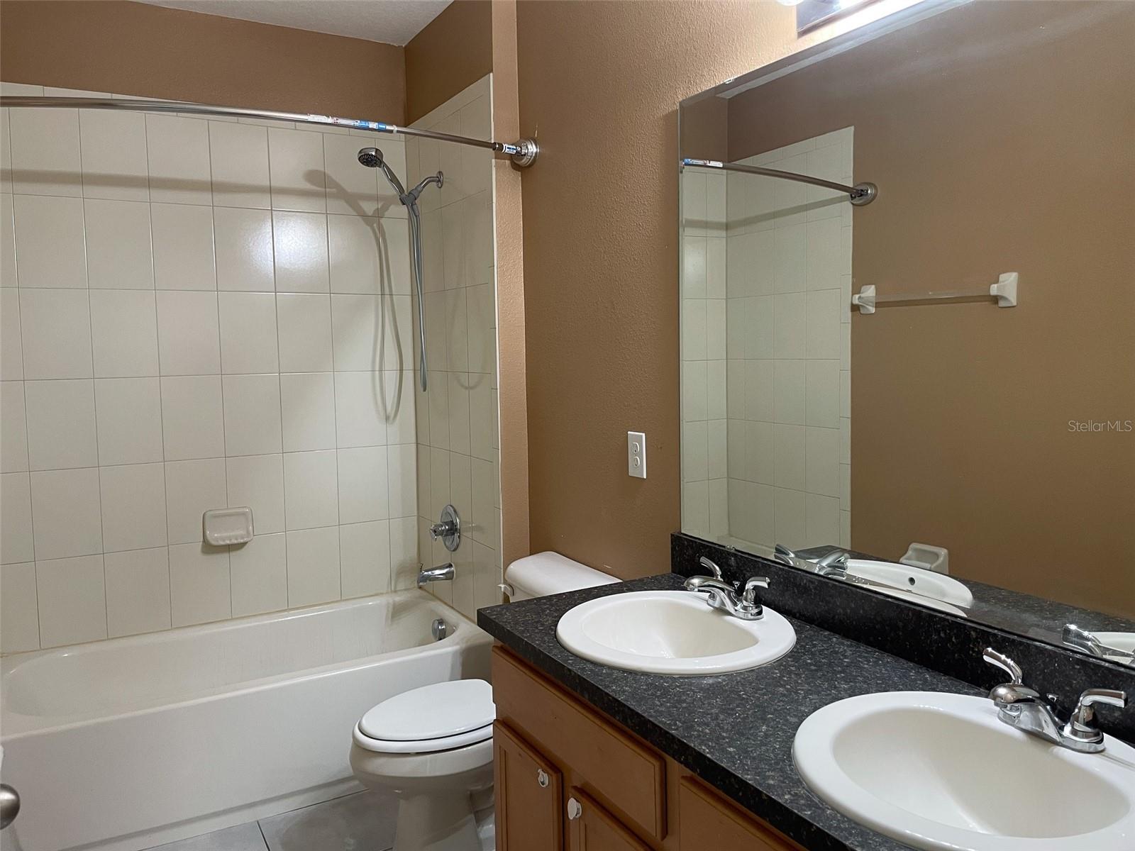 ASHEBROOK - Residential Lease