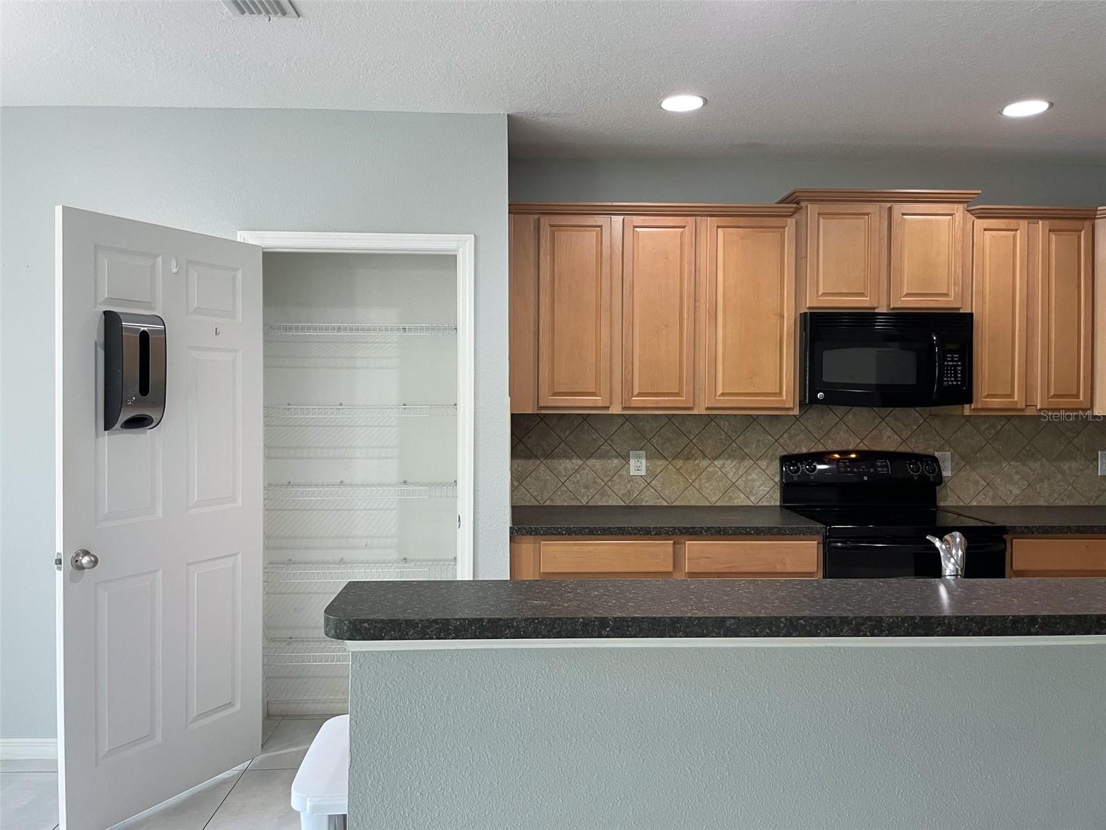 ASHEBROOK - Residential Lease