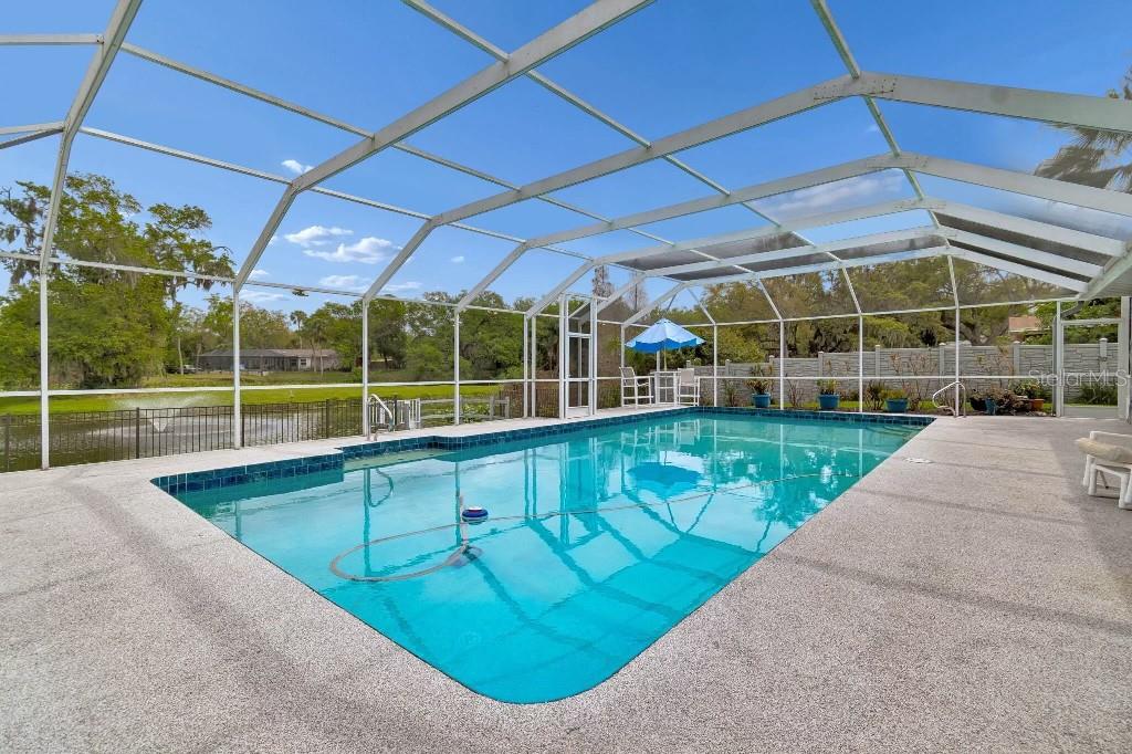 1611 SUNNYHILLS DRIVE