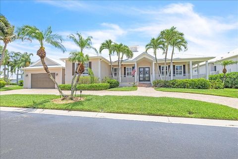Photo of 6050 Tidewater Island Circle, Fort Myers, FL 33908 (MLS # C7526398)