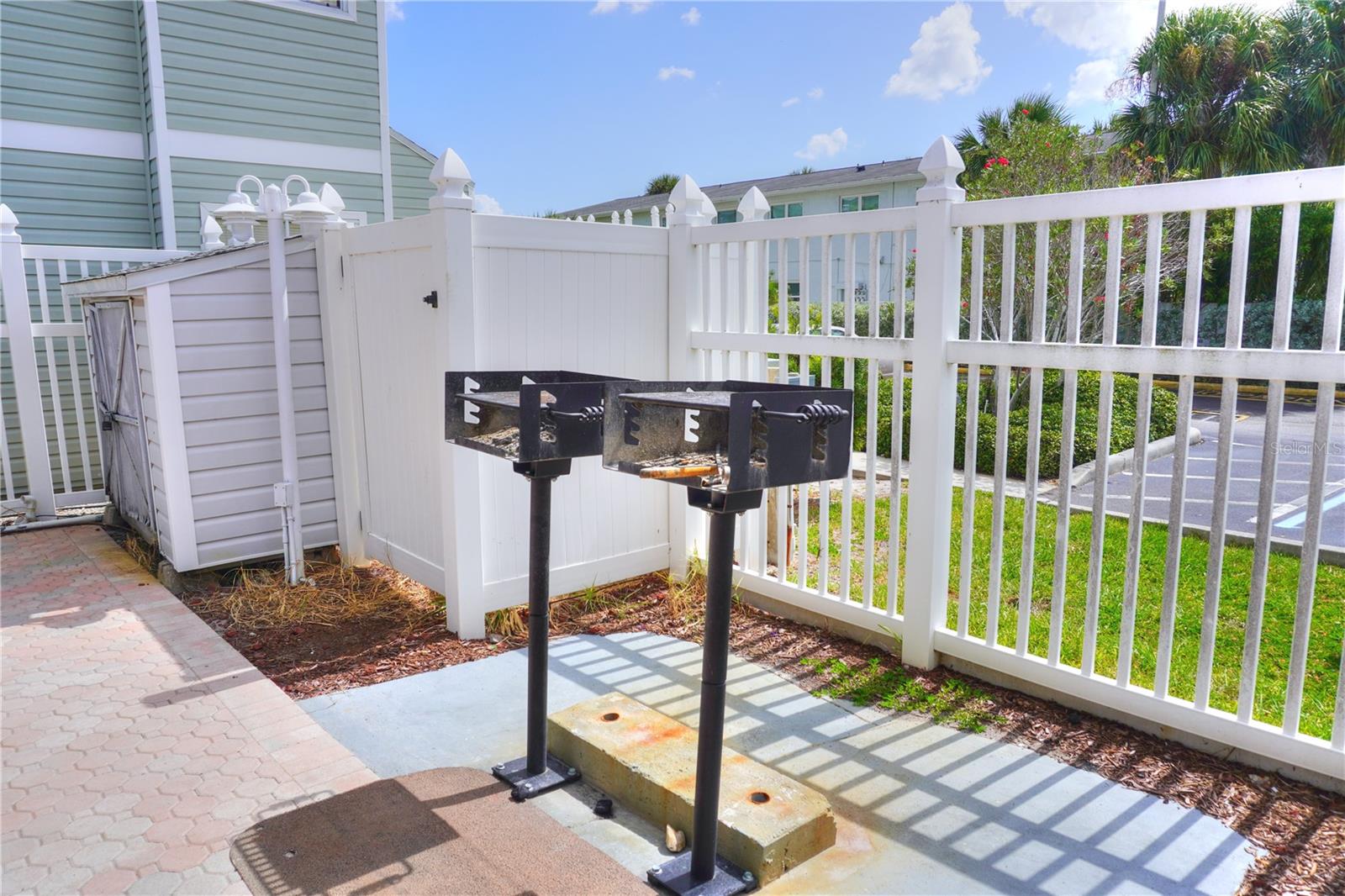 STONES THROW CONDO - Residential Lease