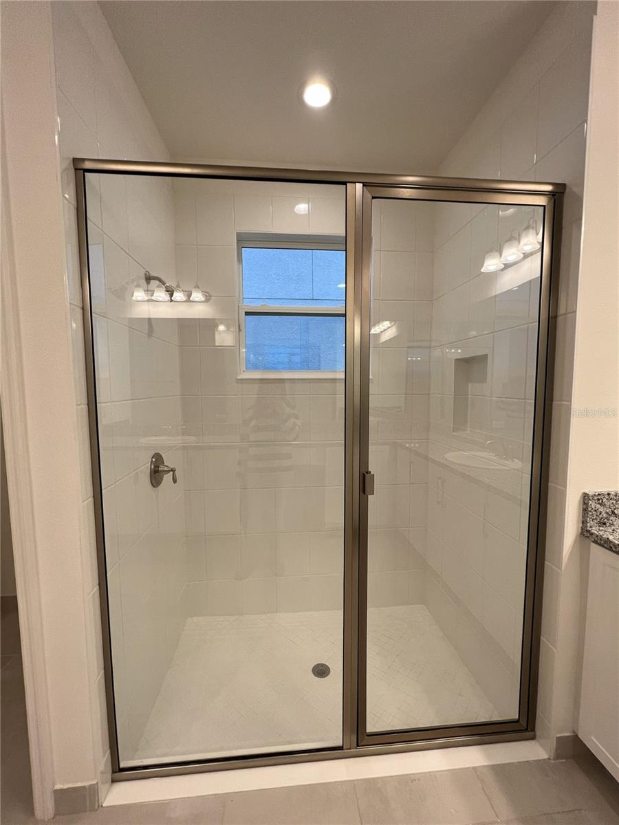 WINDING RDG PH 1 & 2 - Residential Lease