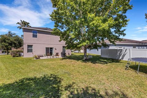 A home in ELLENTON