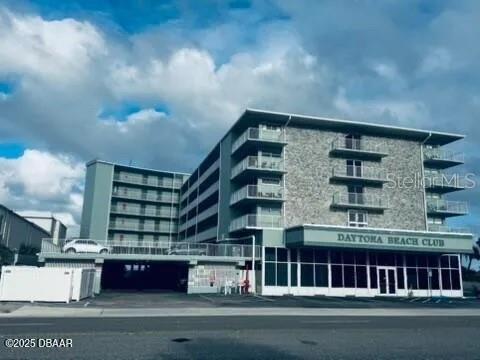 DAYTONA BEACH CLUB UNIT CU01 - Residential Lease