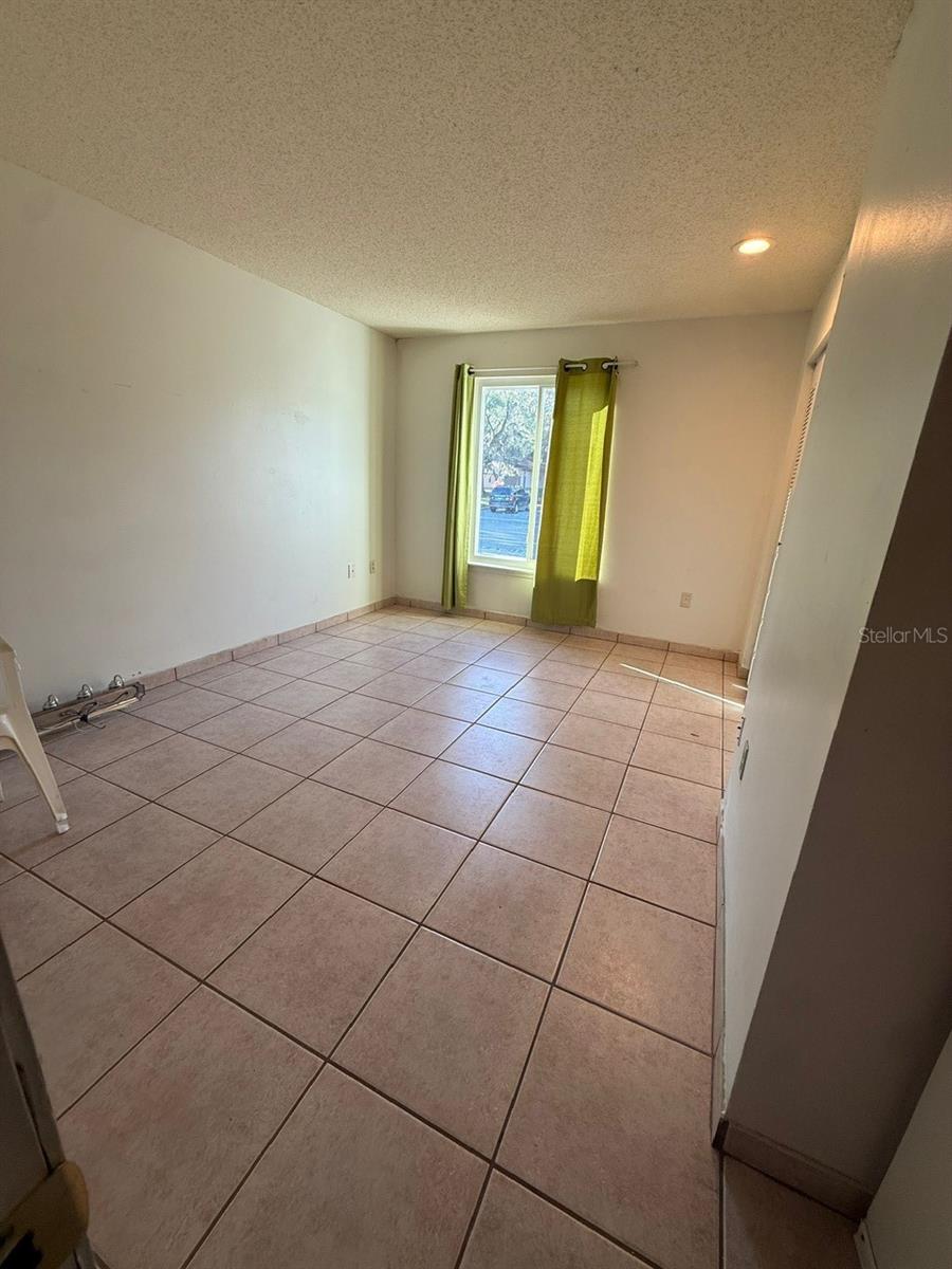 WESTSIDE TWNHMS - Residential Lease