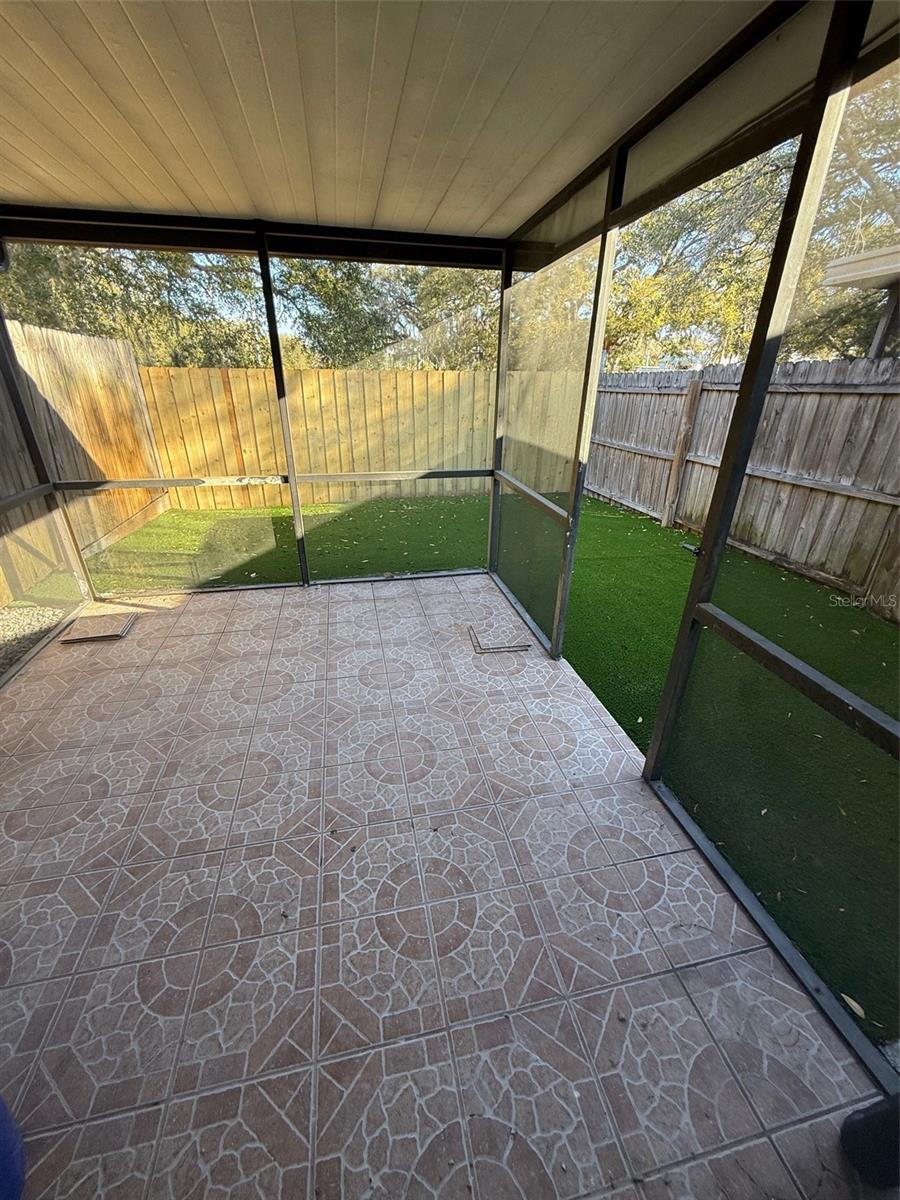 WESTSIDE TWNHMS - Residential Lease