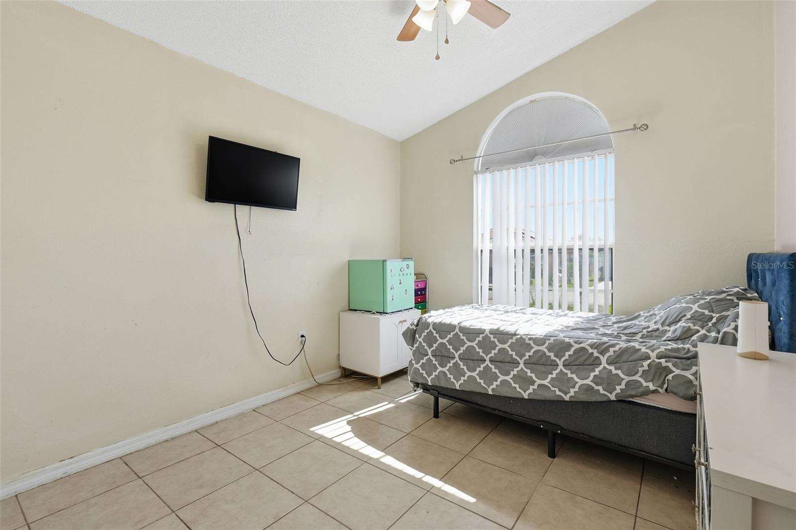 ROYAL RIDGE PH TWO-A - Residential