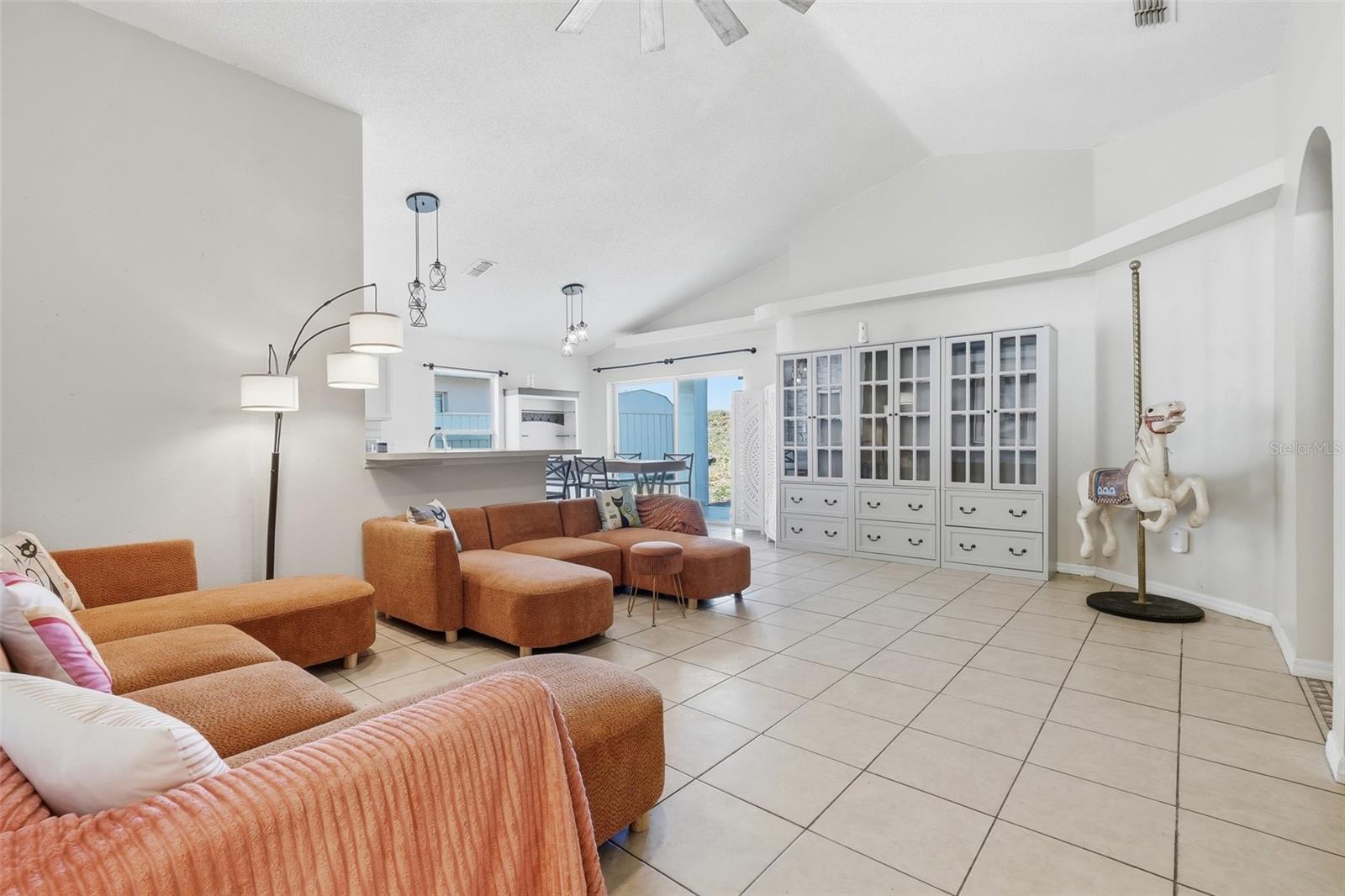 ROYAL RIDGE PH TWO-A - Residential